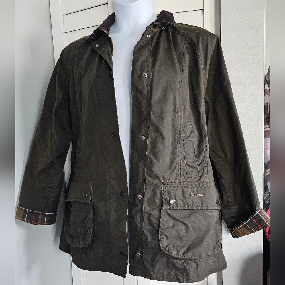 *SOLD* Barbour Beadnell Jacket in Olive
